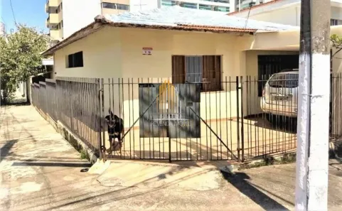 Casa com 3 Quartos à venda, 250m² no Jardim Aeroporto, São Paulo