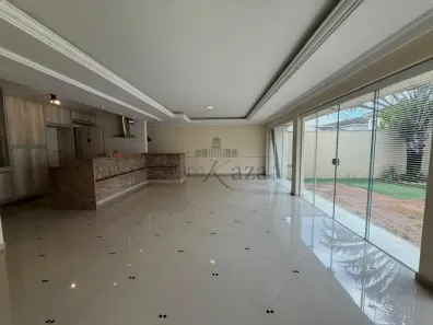 Casa de Condomínio com 4 Quartos para alugar, 175m² no Loteamento Villa Branca, Jacareí