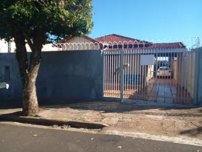Casa com 3 Quartos à venda, 100m² no Bassan, Marília