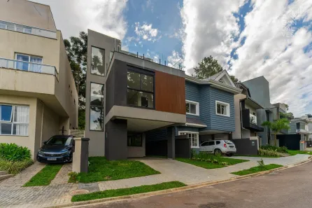 Casa de Condomínio com 4 Quartos à venda, 169m² no Santa Cândida, Curitiba