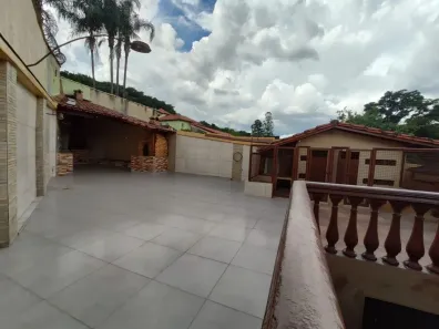 Casa com 5 Quartos à venda, 270m² no Itatiaia, Belo Horizonte