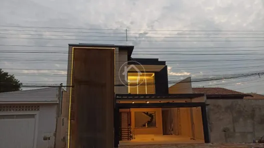 Sobrado com 4 Quartos à venda, 190m² no Parque Residencial União, Campo Grande