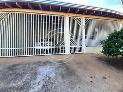 Casa com 2 Quartos à venda, 250m² no Centro, Marília