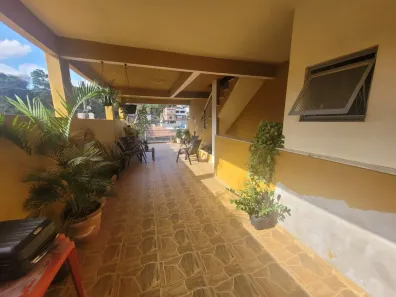 Casa com 4 Quartos à venda, 220m² no Dois Irmãos, Nova Iguaçu