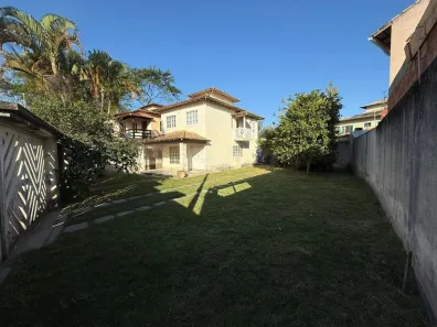 Casa com 3 Quartos para venda ou aluguel, 137m² no Village Sol e Mar, Rio das Ostras
