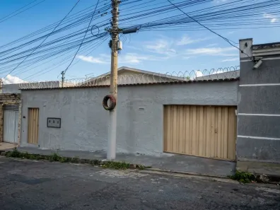 Casa com 2 Quartos para alugar, 138m² no Piratininga (Venda Nova), Belo Horizonte