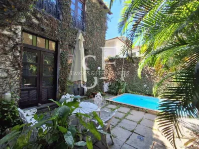 Casa com 4 Quartos à venda, 239m² no Grajaú, Rio de Janeiro