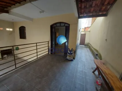 Casa com 2 Quartos para alugar, 80m² no Vila Francisco Mariano, Contagem