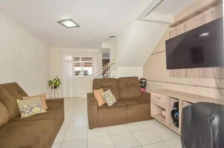 Sobrado com 2 Quartos à venda, 71m² no Campo de Santana, Curitiba