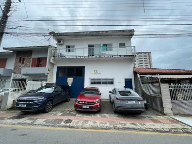 Apartamento com 1 Quarto para alugar, 35m² no Barreiros, São José