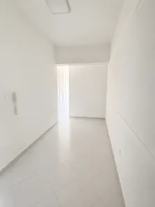 Sala Comercial para alugar, 44m² no Imbetiba, Macaé