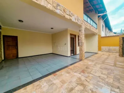 Casa com 4 Quartos à venda, 241m² no Santa Amélia, Belo Horizonte