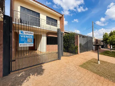 Casa com 2 Quartos para alugar, 139m² no Jardim Dias I, Maringá