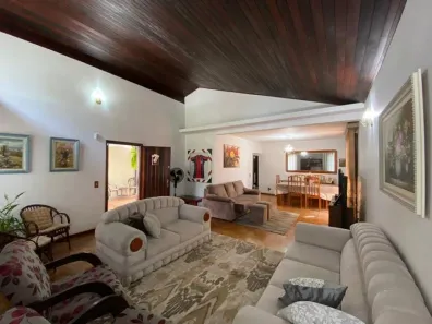 Casa com 3 Quartos à venda, 177m² no Bucarein, Joinville
