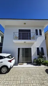 Casa de Condomínio com 4 Quartos para alugar, 150m² no Buraquinho, Lauro de Freitas