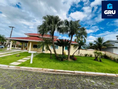 Sobrado com 4 Quartos à venda, 249m² no Boungaiville, Peruíbe
