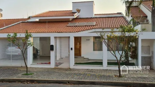 Sobrado com 5 Quartos à venda, 286m² no Jardim Ouro Branco, Paranavaí
