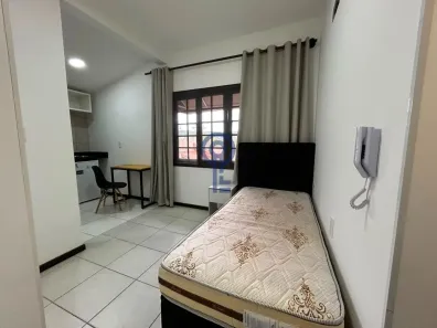 Apartamento com 1 Quarto para alugar, 18m² no Carvoeira, Florianópolis