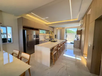 Casa com 3 Quartos à venda, 255m² no Sertão do Trombudo, Itapema