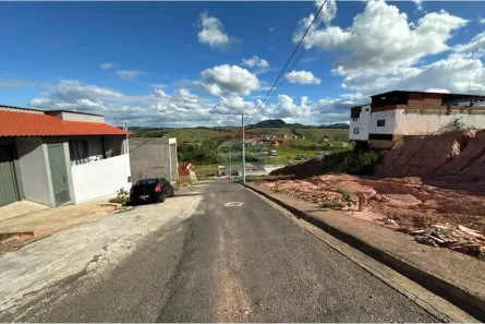 Lote/Terreno à venda, 201m² no Santa Laura, Muriaé
