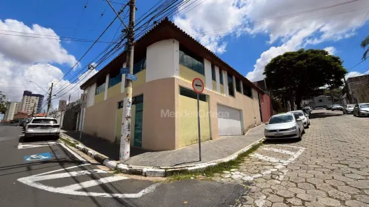 Imóvel Comercial com 4 Quartos para alugar, 375m² no Centro, Sorocaba