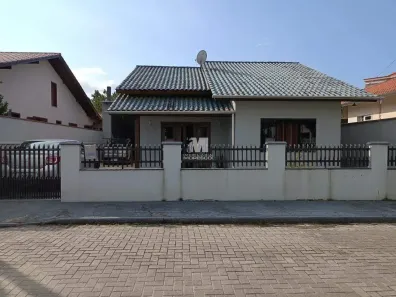 Casa com 2 Quartos à venda, 103m² no Limoeiro, Brusque