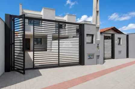 Casa com 3 Quartos à venda, 77m² no Bom Retiro, Joinville
