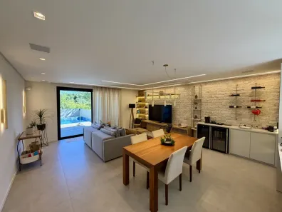 Casa com 4 Quartos à venda, 240m² no Córrego Grande, Florianópolis