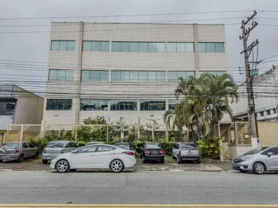 Galpão/Depósito/Armazém para alugar, 1750m² no Centro, Diadema