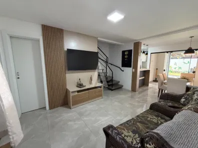 Sobrado com 3 Quartos à venda, 125m² no Guanabara, Joinville