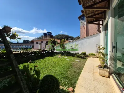 Casa com 3 Quartos à venda, 300m² no Bingen, Petrópolis