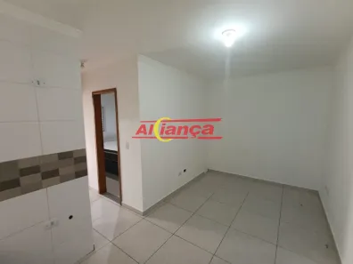 Casa com 1 Quarto para alugar, 45m² no Jardim Palmira, Guarulhos