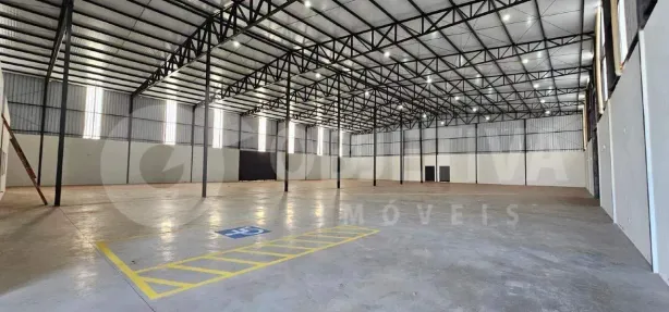Galpão/Depósito/Armazém para alugar, 1400m² no Loteamento Centro Empresarial Leste I, Uberlândia