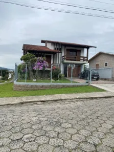 Casa com 3 Quartos à venda, 530m² no Pinheirinho, Criciúma