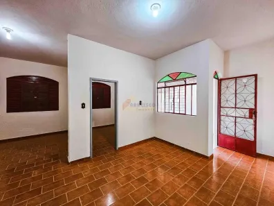 Casa com 2 Quartos para alugar, 60m² no Afonso Pena, Divinópolis