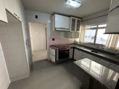 Apartamento com 4 Quartos para alugar, 135m² no Zona 07, Maringá