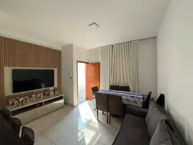 Casa com 3 Quartos à venda, 90m² no Novo Centro, Santa Luzia