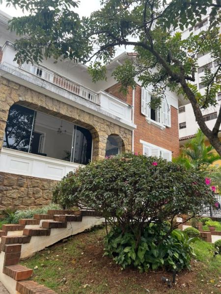 Casa com 6 quartos — Lourdes, Belo Horizonte