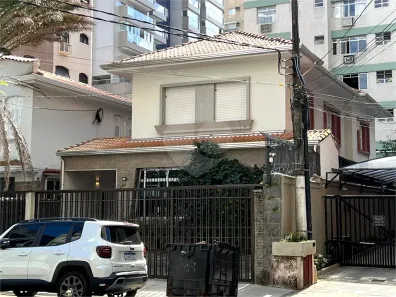 com 4 Quartos para alugar, 180m² no Gonzaga, Santos