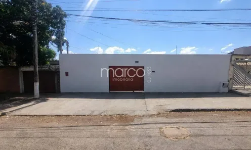 Casa com 3 Quartos para alugar, 134m² no Jardim Ana Lúcia, Goiânia