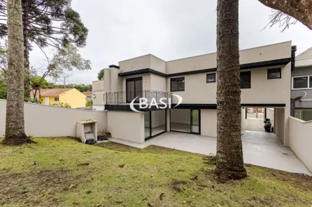 Casa de Condomínio com 3 Quartos à venda, 160m² no São João, Curitiba