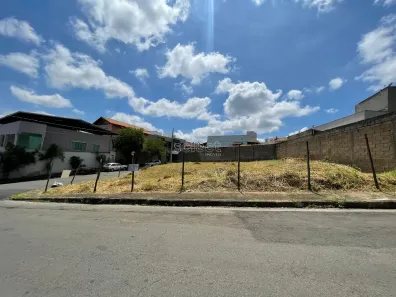 Lote/Terreno à venda, 315m² no Aeroporto, Juiz de Fora