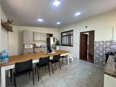 Casa com 4 Quartos à venda, 145m² no Teixeira Dias (Barreiro), Belo Horizonte