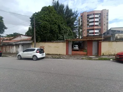 Casa com 3 Quartos à venda, 1050m² no Fátima, Fortaleza