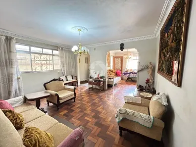 Sobrado com 3 Quartos à venda, 202m² no Campo Grande, Santos