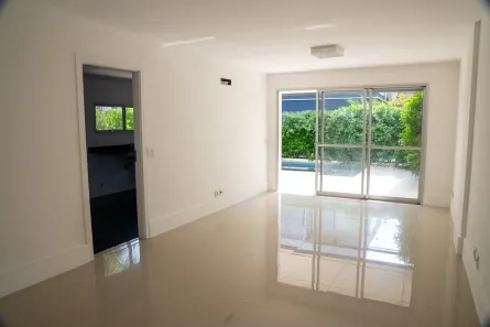 Casa de Condomínio com 4 Quartos à venda, 330m² no Recreio dos Bandeirantes, Rio de Janeiro