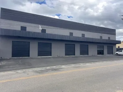 Galpão/Depósito/Armazém para alugar, 380m² no São Gabriel, Colombo
