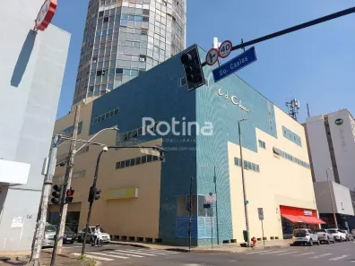 Sala Comercial para alugar, 1350m² no Centro, Uberlândia