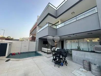 Casa de Condomínio com 6 Quartos à venda, 377m² no Recreio dos Bandeirantes, Rio de Janeiro