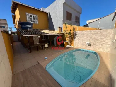 Casa com 3 Quartos para alugar, 120m² no Terra Firme, Rio das Ostras